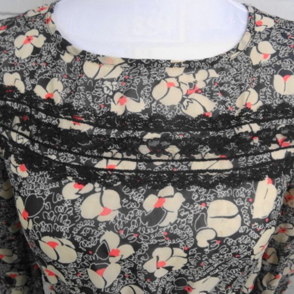 Lily Rose Floral Lace Sheer Blouse | Black/Cream - Picture 3 of 8